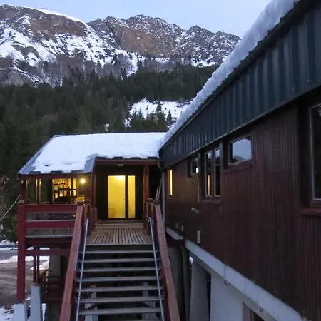 Hostel Chalet Refuge Caf De